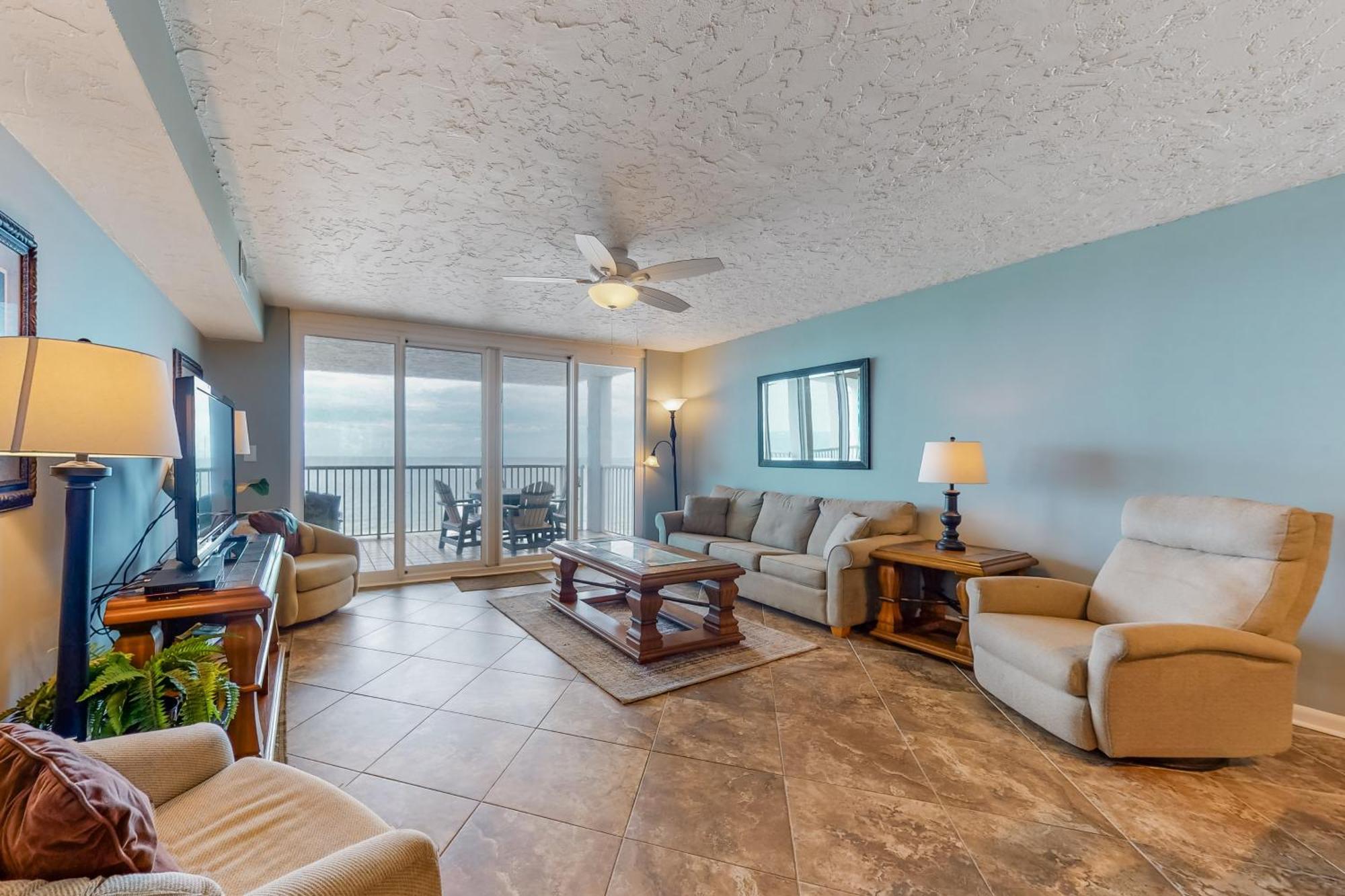 Apartment with Balcony