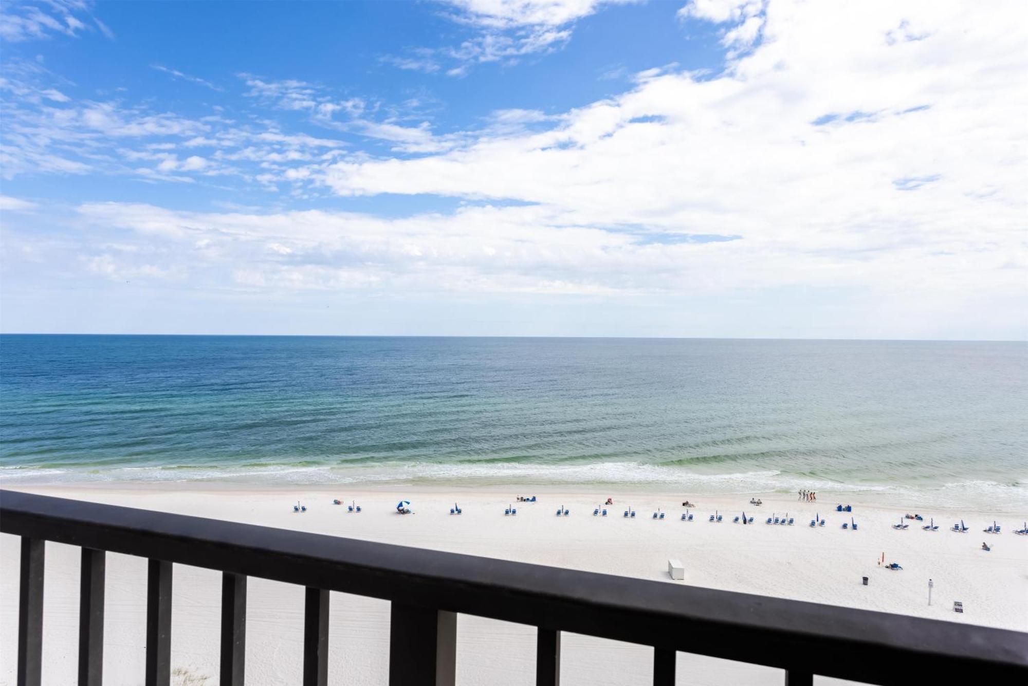 Queen Studio Beachfront View