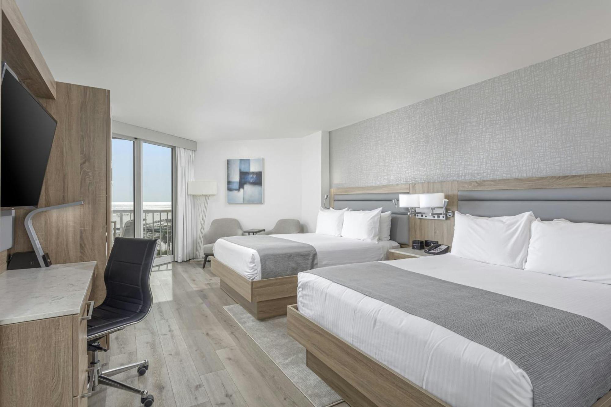 Standard Queen Room with Two Queen Beds and Partial Gulf View,1766152429:JPEG