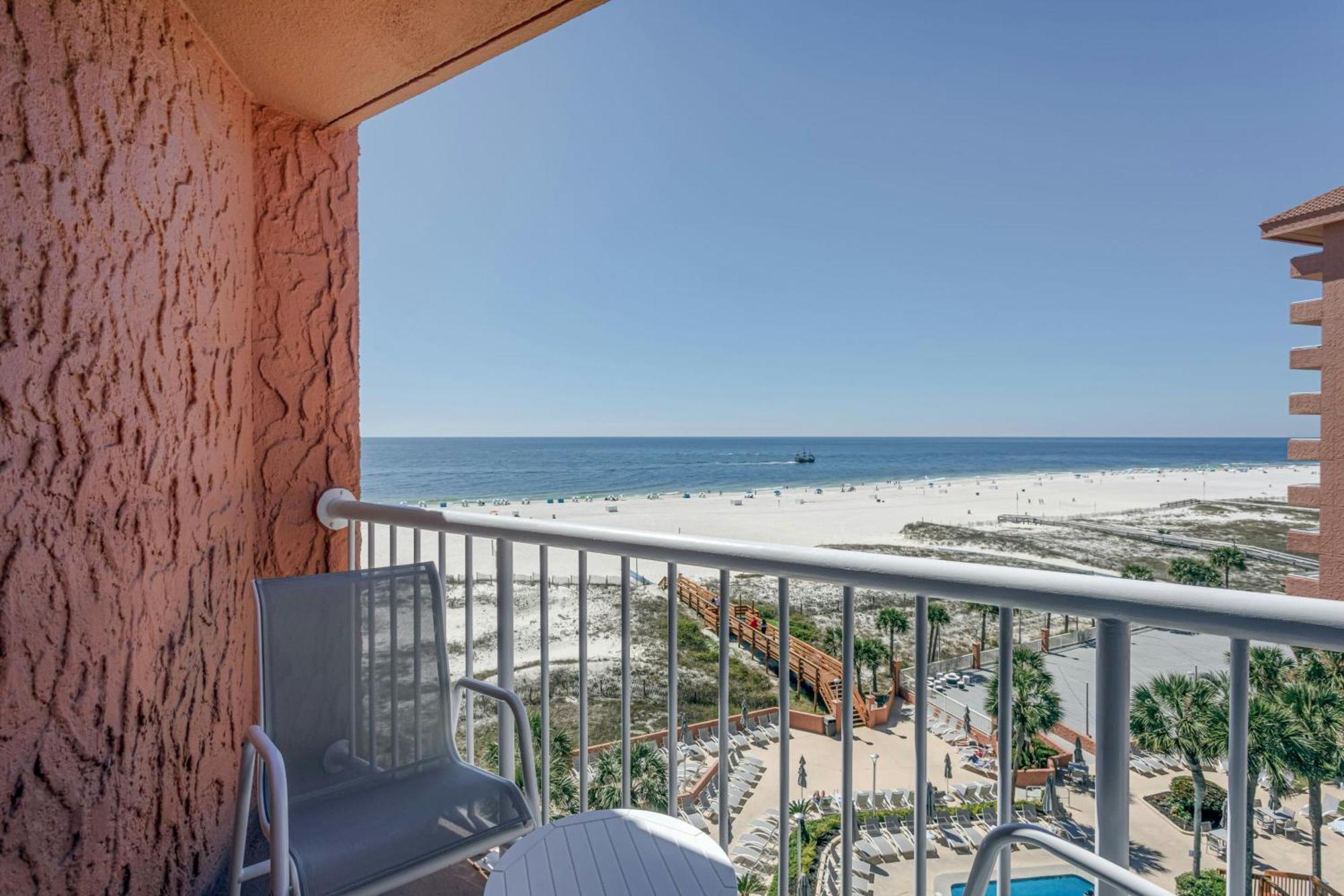 Standard King Room Partial Gulf View