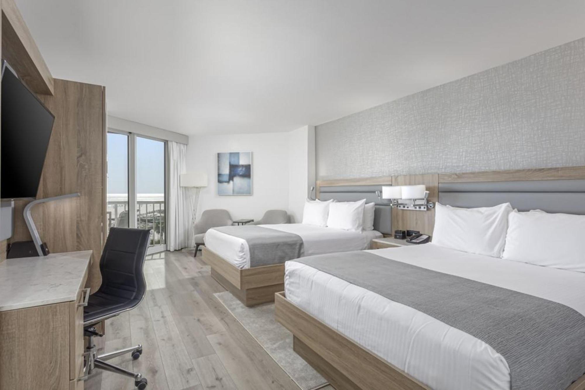 Standard Queen Room Two Queen Beds Partial Gulf View