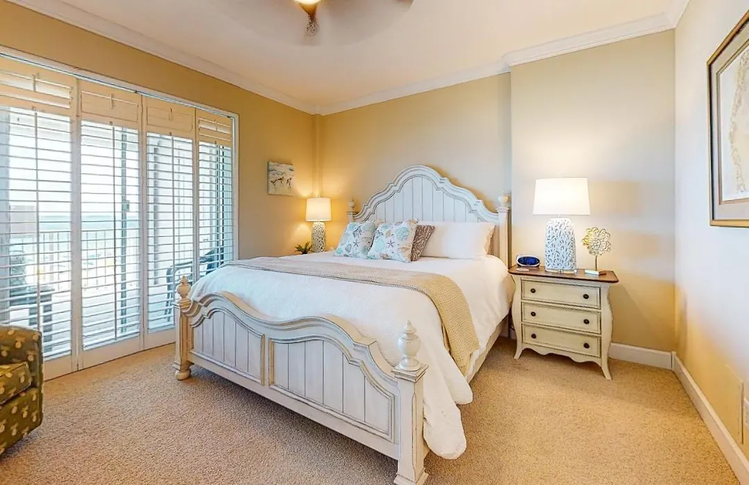 Regency Isle 305-1