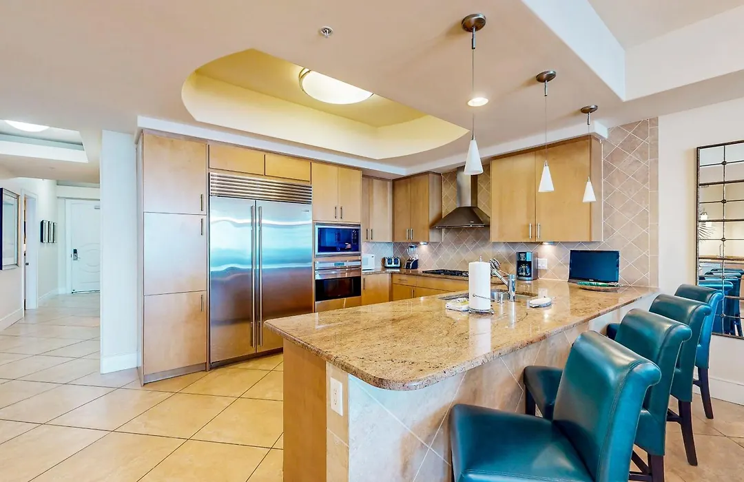 Turquoise Place #2205C-1
