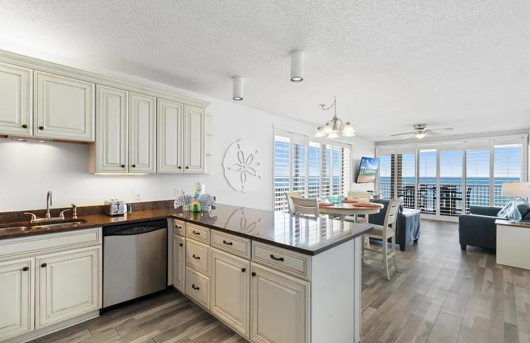 Romar Place 401-1