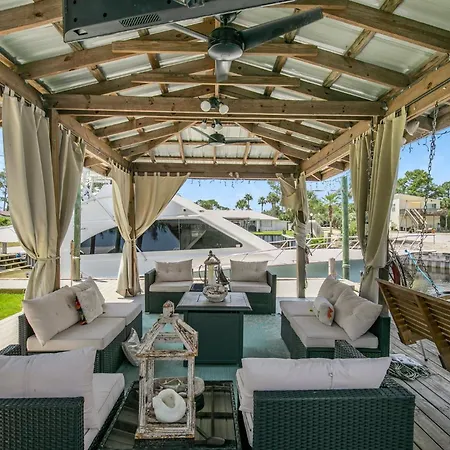 Water Front Getaway W. Boat Docks / Fishing-3