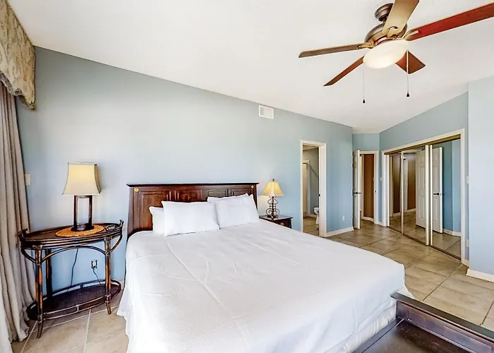 Four Seasons 402W Apartment Orange Beach