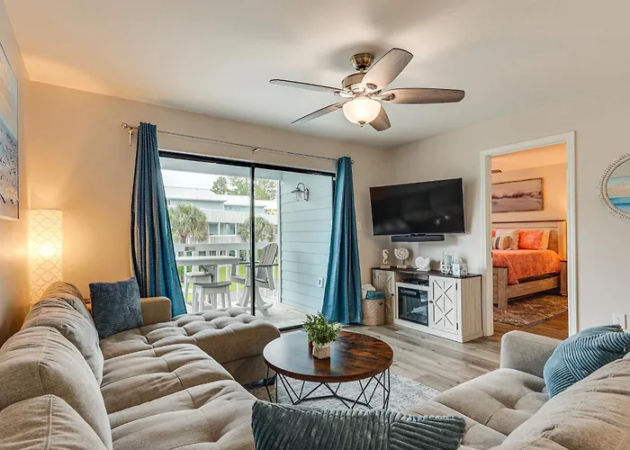Orange Beach Condo With Shared Pool And Views!