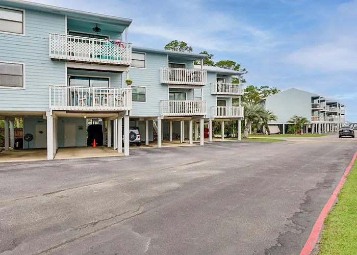 Orange Beach Condo With Shared Pool And Views!